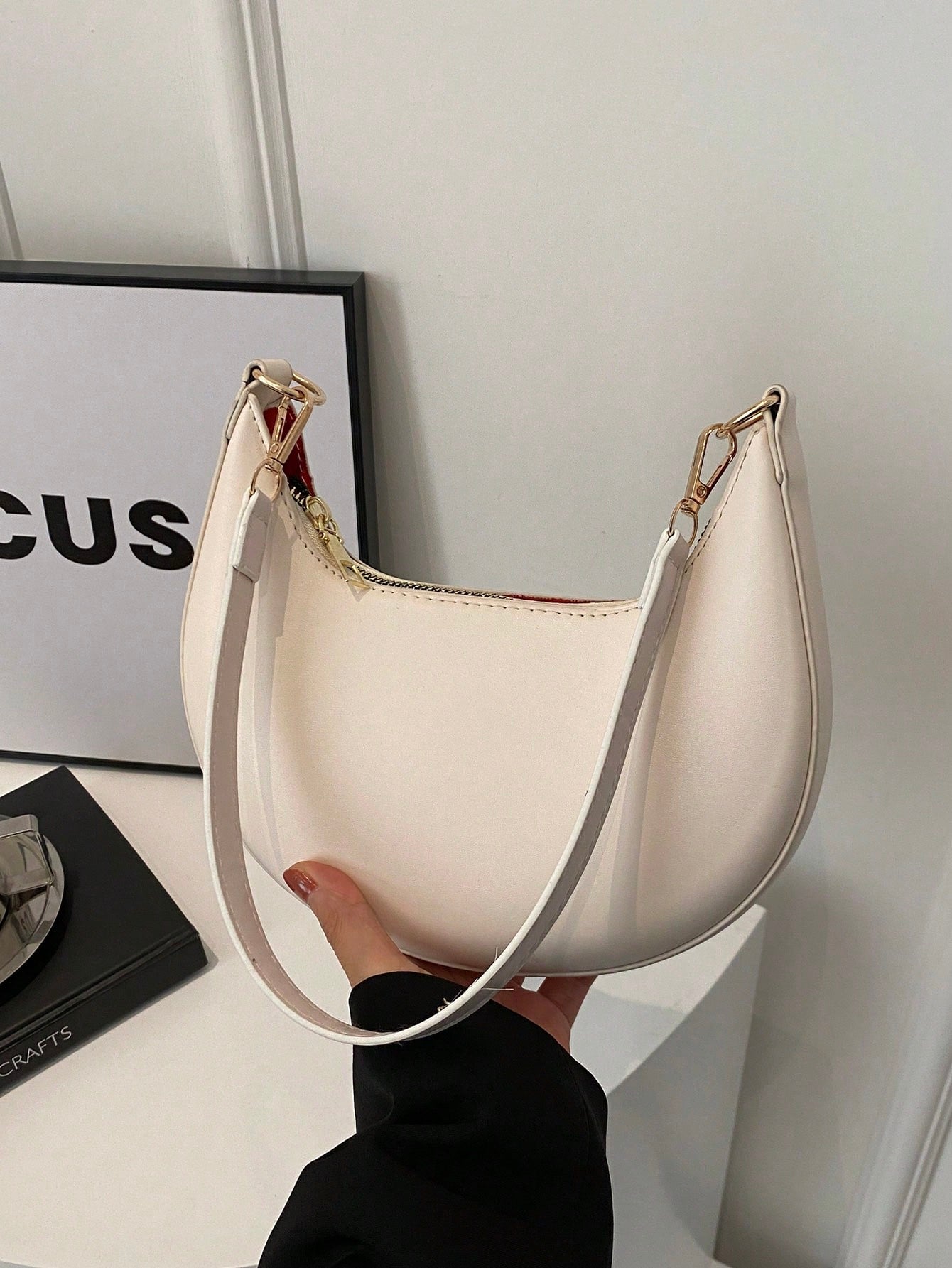 1 Peça Bolsa de Ombro em Formato de Meia-Lua de Cor Sólida com Fechamento de Zíper em PU para Mulheres, Estilo Minimalista, Uso Diário, Trabalho, Estilo Retrô Inspirado, Adequada para Mulheres