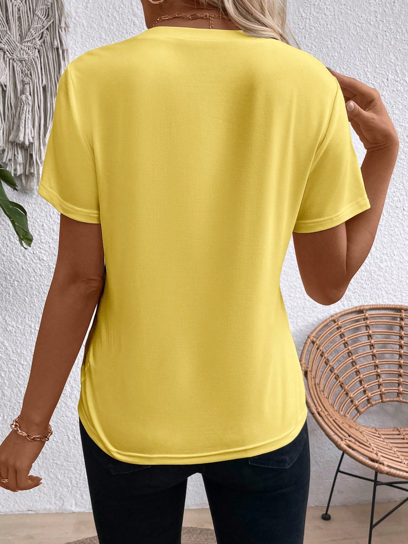 EMERY ROSE Camiseta Casual Versátil Feminina de Manga Curta, Gola Redonda, de Cor Sólida