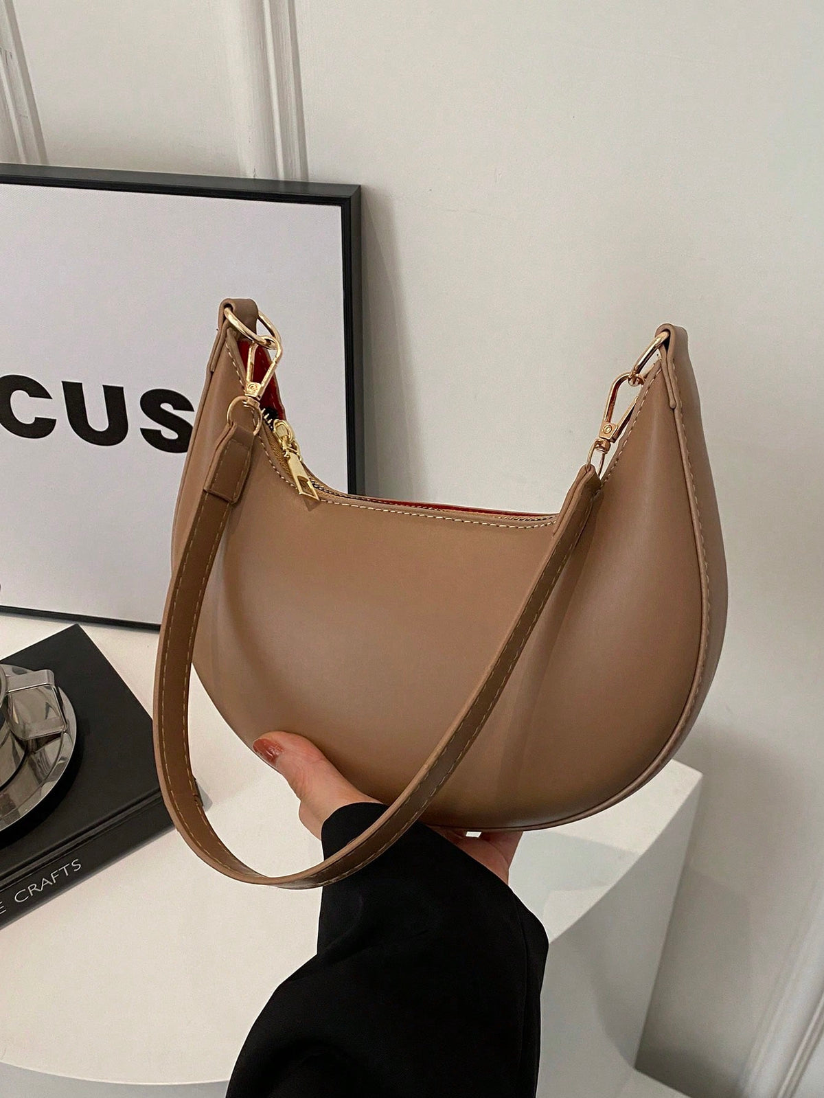 1 Peça Bolsa de Ombro em Formato de Meia-Lua de Cor Sólida com Fechamento de Zíper em PU para Mulheres, Estilo Minimalista, Uso Diário, Trabalho, Estilo Retrô Inspirado, Adequada para Mulheres