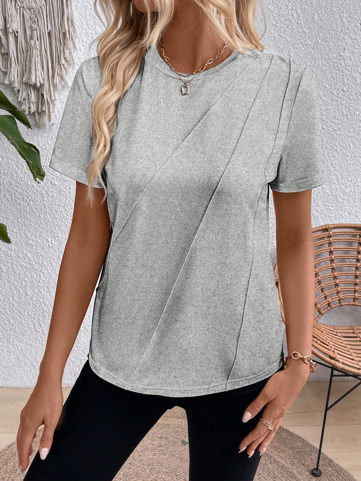 EMERY ROSE Camiseta Casual Versátil Feminina de Manga Curta, Gola Redonda, de Cor Sólida